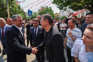 Özgür Özel Kahramankazan’da ziyaretlerde bulundu